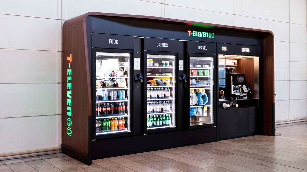 7-Eleven GO – obemannad modul med kylar, frysar och kaffemaskin i en lobby